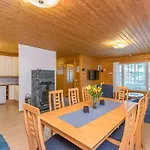 Paeivaerinne By Interhome בית נופש Vuoriniemi
